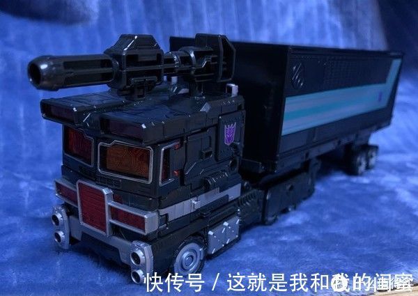 棋子|闲敲棋子落灯花 篇三十五:网飞暗黑擎天柱变形金刚