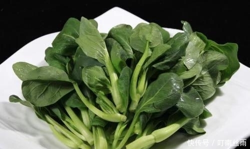 增强|白发多不要总是染,多吃一点此野菜,增强免疫力,乌黑头发