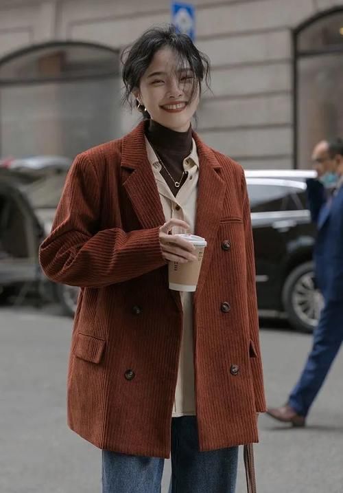 都年初五了还穿大红色？尝试这几种“衍生色”，避免单调更显高级