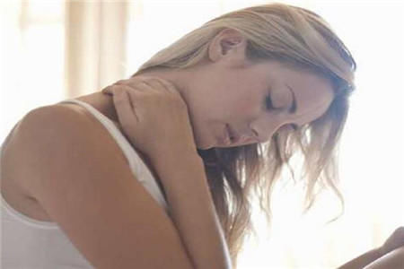 好妙|经常落枕的原因以及预防好妙招