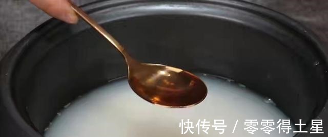 大米|蒸米饭千万不要只放清水,南方老保姆教你一招,米饭香甜又松软!