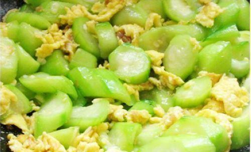 16个小炒菜，有荤有素，一天吃一个叫你吃三年都不腻，赶紧收了