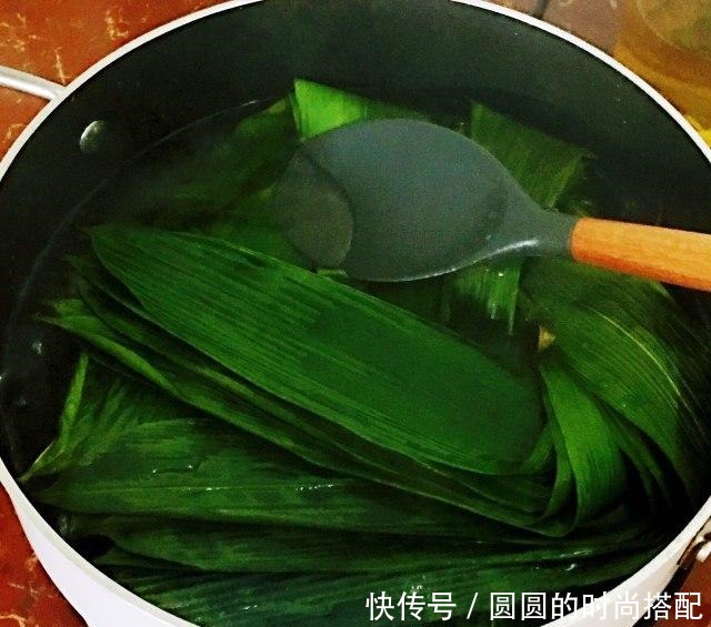 粽香糯米鸡，香香糯糯，太好吃了！