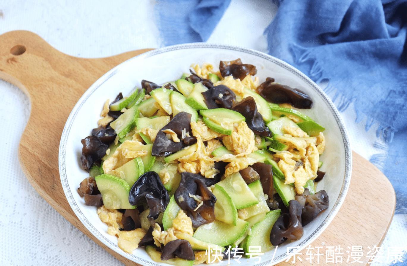 清肠|炎热夏天,这菜碰见别手软,爽口又开胃,清肠又解馋,别不懂吃