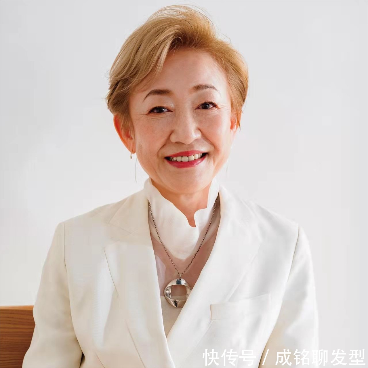 发型 这才是老年人最实用的发型,不烫不染真实接地气,清爽利落显年轻