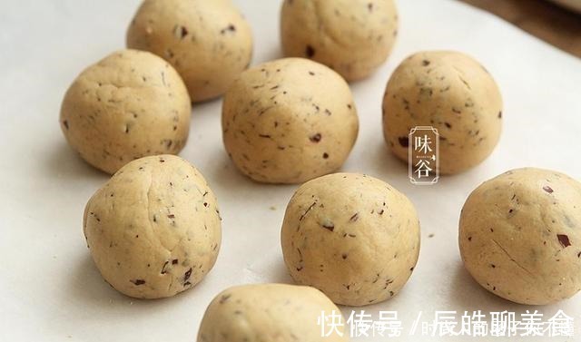 烤箱|大雪至,天气寒,女人记得多吃它,不用烤箱就能做,营养又解馋