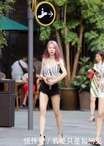 超短裤|黑色超短裤妹子,身材超好