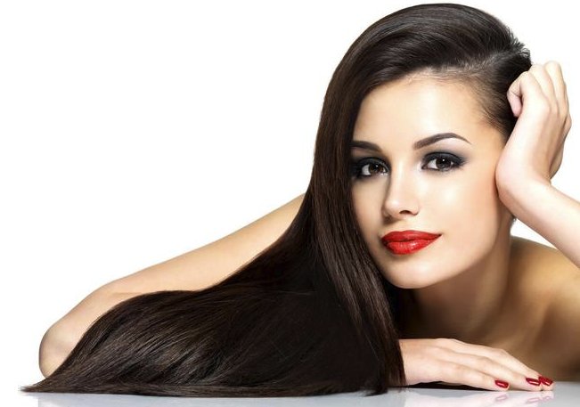 吹头发少用热风，夏季完全可以自然晾干