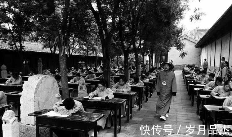 老人#清朝一户人家办丧事遇暴雨,老人预言要出贵人,多年后成真!