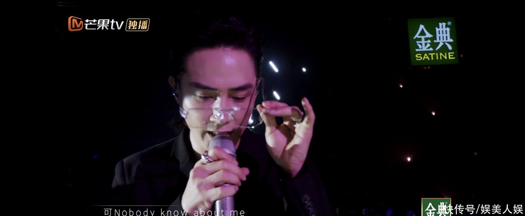 哥哥们|披荆斩棘的哥哥:陈小春招队友秒变山鸡哥,张智霖如同正派卧底