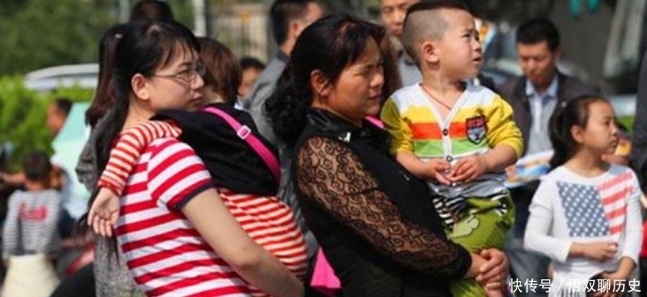 教养|“妈妈,她为什么不排队?”你的回答决定孩子一生“格局”