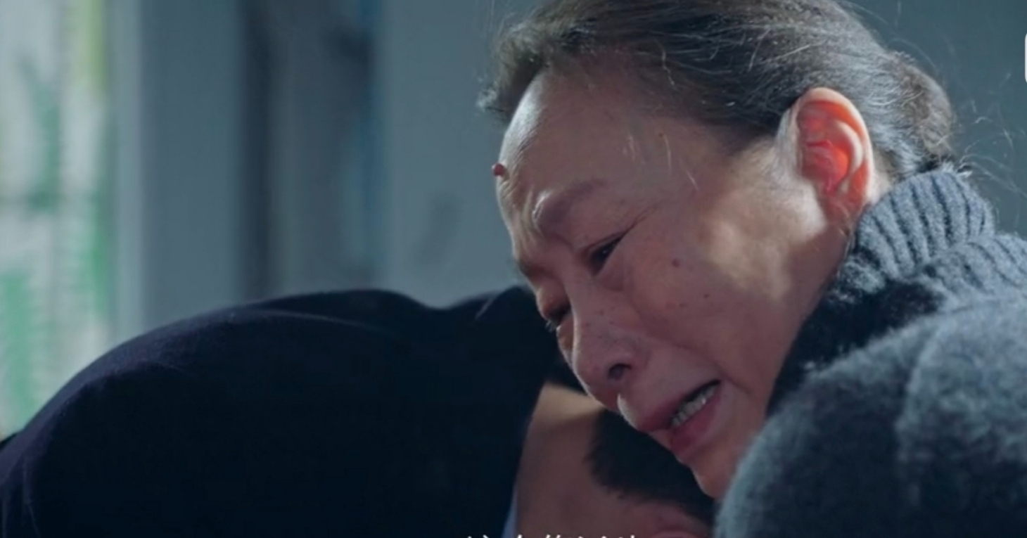 突围悲情戏：全员演技过关，只有他是唯一败笔，仅剩贪欲毫无情感