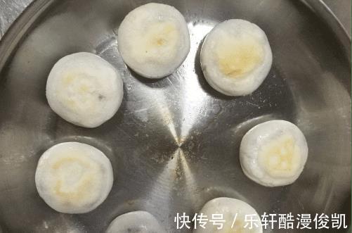 紫薯泥|用平底锅就能做芋泥紫薯年糕，外酥里糯口感，好吃又可口