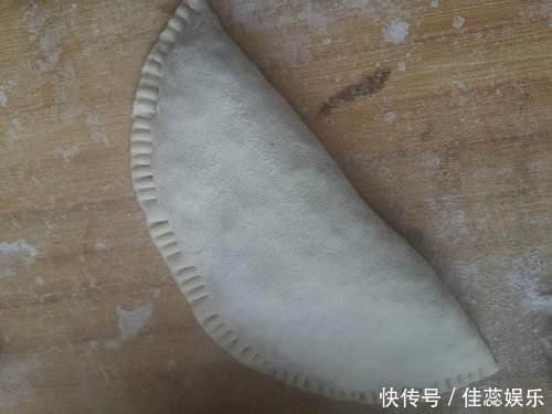 面皮|秋后就爱吃这面食,比饺子简单,比包子好吃,出锅连吃2个,过瘾