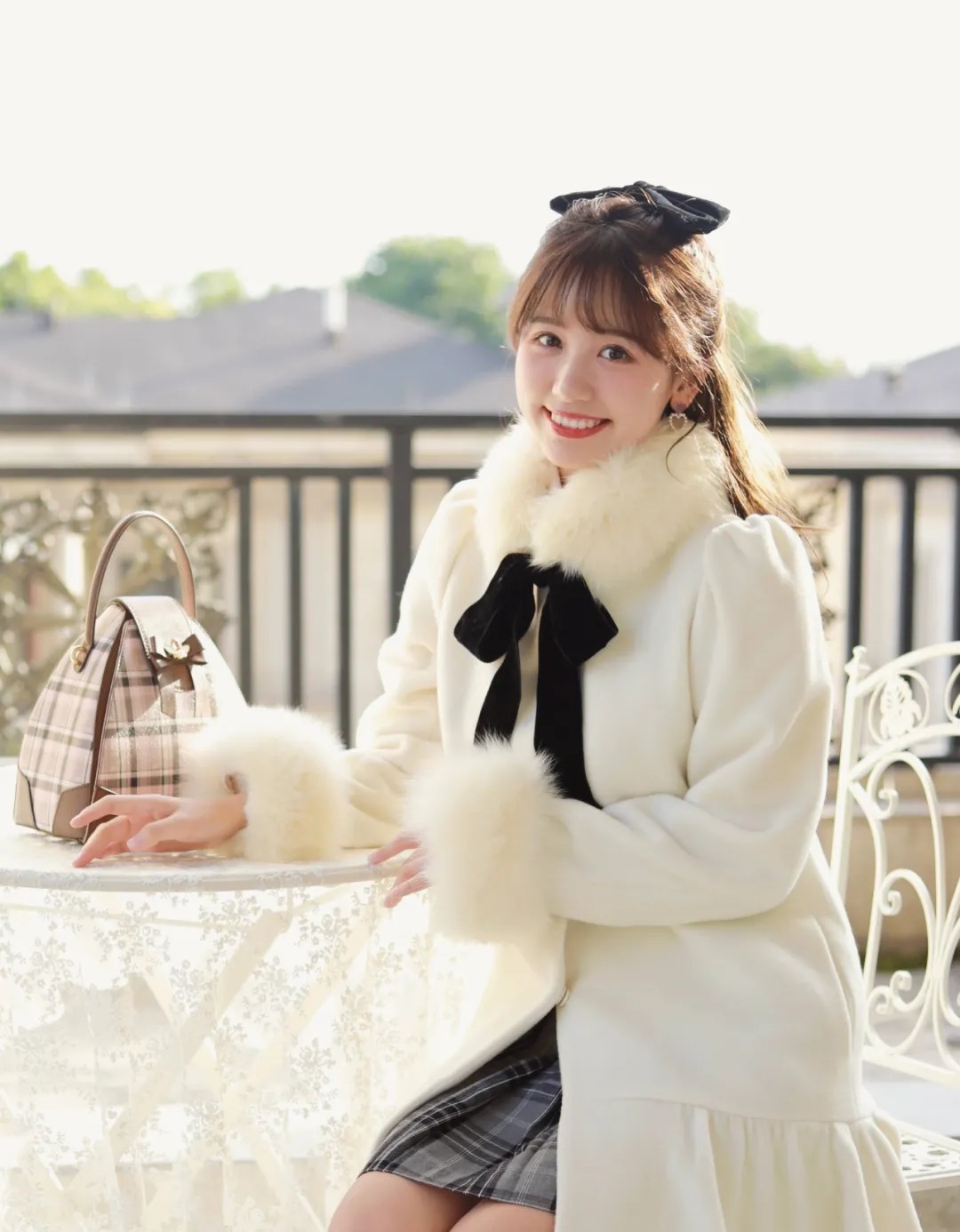 文艺|街拍时尚组图:浙工大学校花徐依莎,文艺与知性的美集于一身