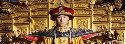 扶起|一个小官曾扶起摔倒的乾隆,从此人生像开了挂,一路被乾隆提拔!