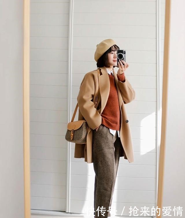 搭配|秋冬穿大衣怕冷今年流行这样来“叠穿”,时髦保暖,很适合过冬
