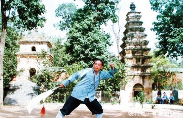 少林方丈释永信练功照看起来很厉害,自曝曾练过100种少林功夫
