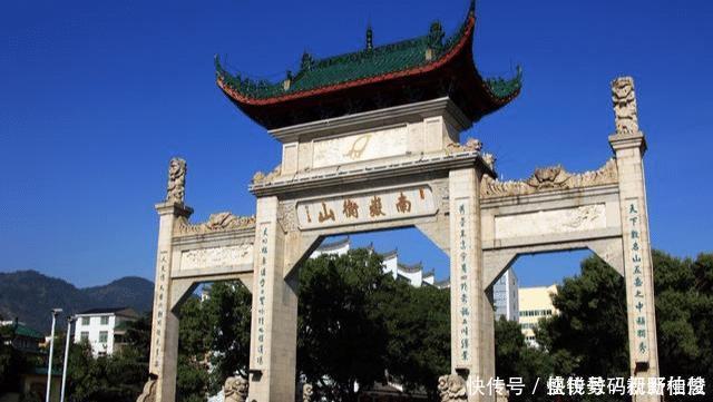 中年|“三山五岳”中国8大名山,我来告诉你谁最坑谁最良心!