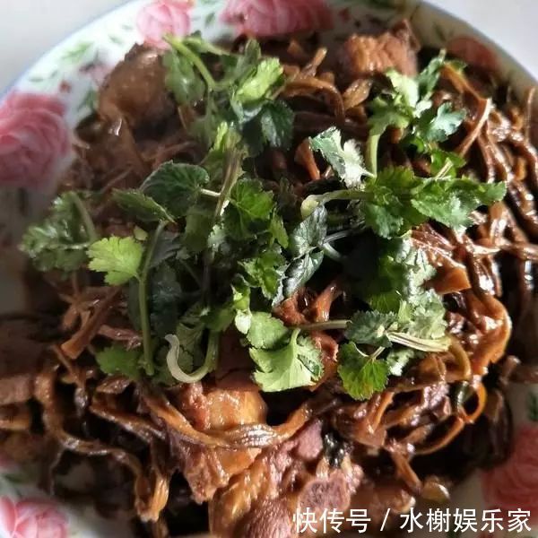 天冷,此肉再贵也要吃,一整年不咳嗽,比牛羊肉还滋补,棒极了