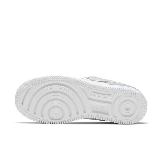 nike 幻彩、解构、灯芯绒!Nike宝藏球鞋又来了!