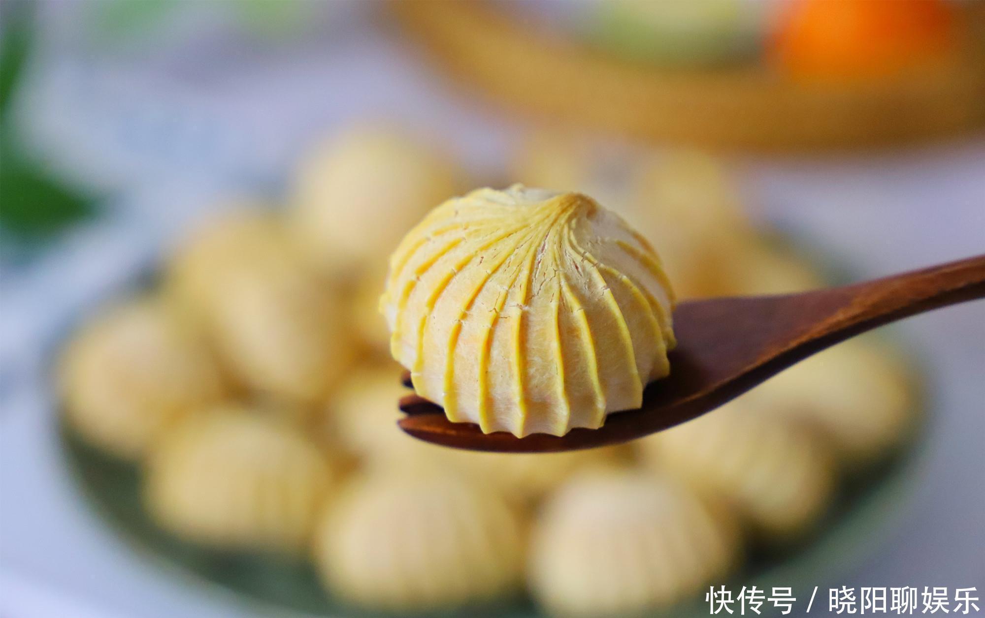 糯米粉的花样吃法,加个鸡蛋搅一搅,香酥软糯,一口一个太香了