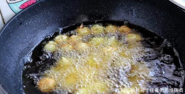 金黄|炸萝卜丸子,加面粉还是淀粉都不对,这么做金黄酥脆,放凉不软