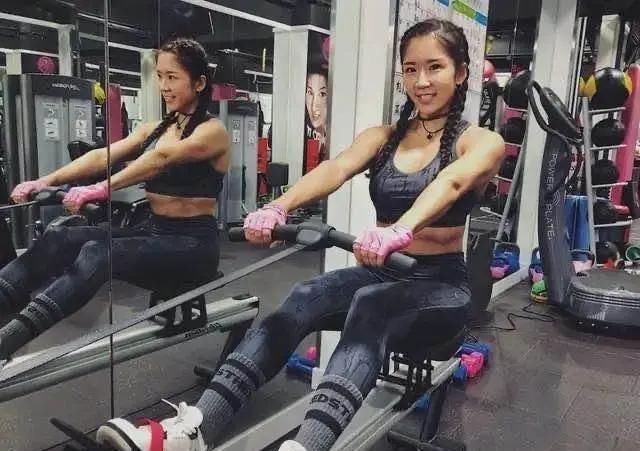 臀大肌|号称“中国第一美臀女神”姜黎明她将臀部练到极致,让人羡慕