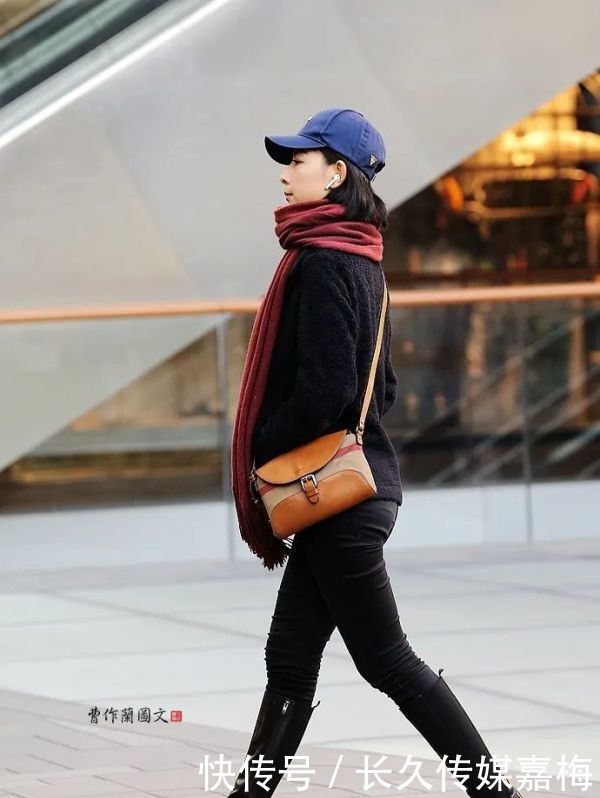 美女|街拍:腿长两米的高筒靴美女