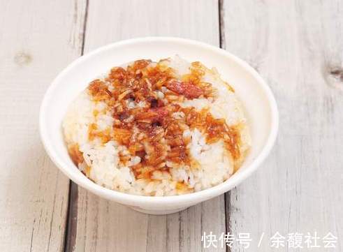 好吃|熬猪油有窍门,下锅前多做一步,又白又香没腥味,连油渣都好吃