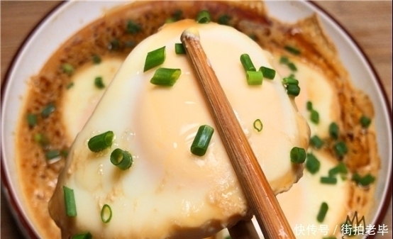 爱吃鸡蛋要收藏,试试这种新吃法,营养又解馋,刚出锅就流口水了