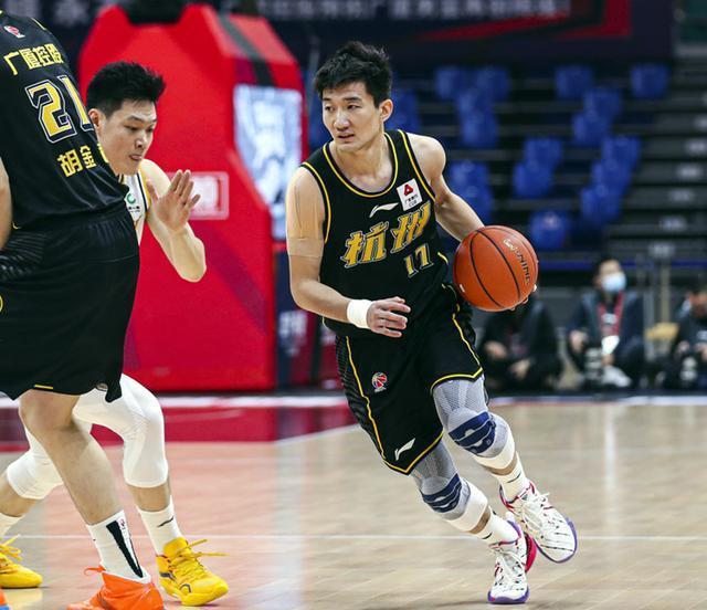 山西汾酒|先抑后扬34分难救主,孙铭徽遭吐槽和球迷互怼,赵继伟一语道破天机