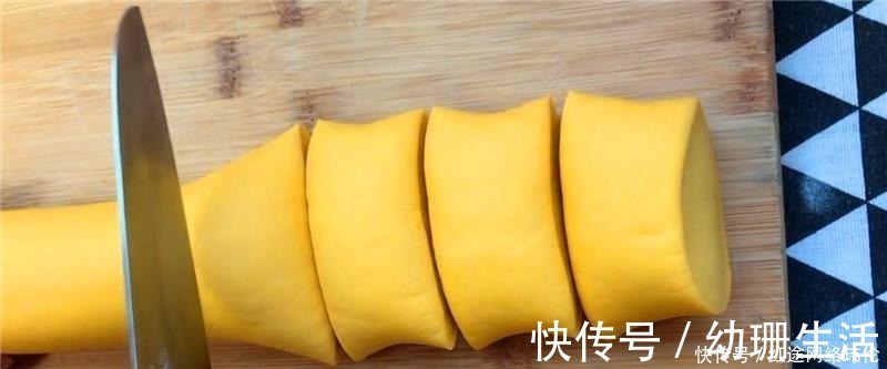 南瓜|南瓜不要做南瓜饼了, 教你此种做法, 做出来个个按下去能回弹