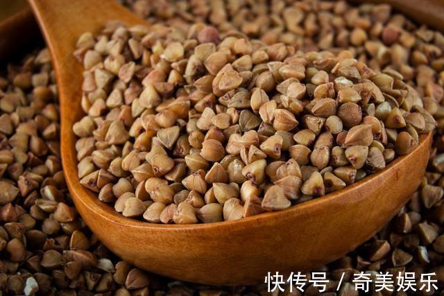 慢性疾病|高血压低龄化,多喝1种水,喝10个降9个,专属年轻人的降压药