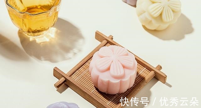 冰皮|自制冰皮月饼在家也能做,免蒸免烤,少油低脂,大人小孩都爱吃!