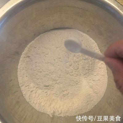 鸡肉烤包子|这道奥尔良鸡肉烤包子比大厨做的还好吃