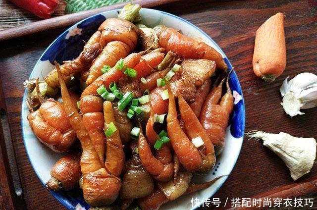 胡萝卜|进入冬天,这菜要多吃,营养还便宜,和猪肉红烧一锅,好吃又明目