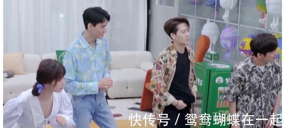 王力宏|龚俊唱王力宏和周杰伦的歌跑调，有谁注意何炅说了啥？好暖心！