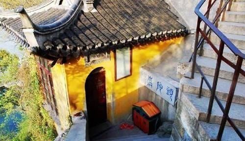 聪明|中国史上最聪明的一首诗,正着读是天亮了,反着读是天黑了