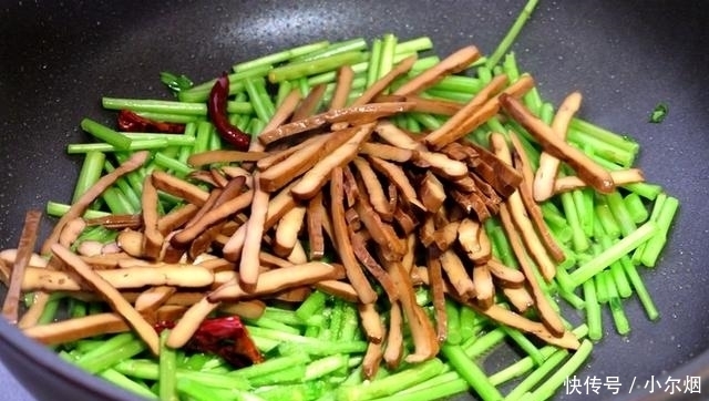 成人|9成人不吃这菜，4元1斤很便宜，痰多老咳嗽就吃这菜，1天见效