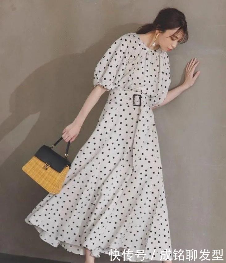 格纹|夏日精美的“职场穿搭”,精致大方又显气质,时尚减龄又显身材