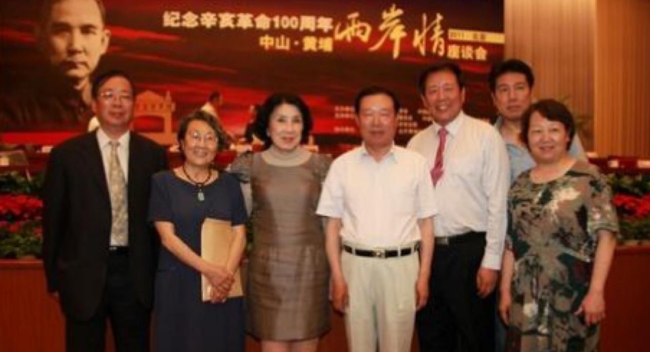 留下|张灵甫死后，留下19岁少妻和2月大的儿子，后来过得怎样？