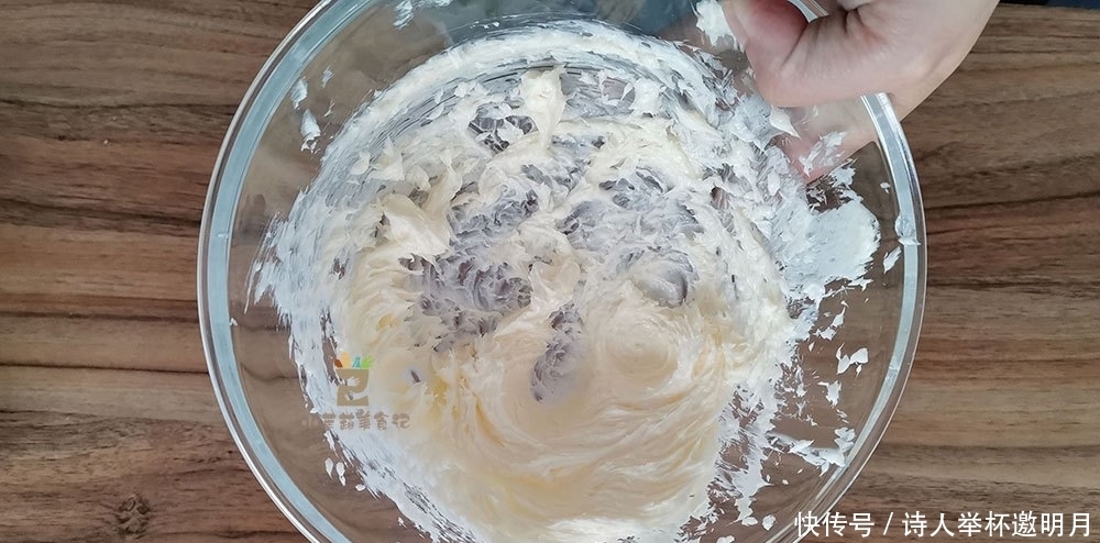 它是“奶制品之冠”,一拌一烤做小吃,外脆里酥无添加,老少皆宜