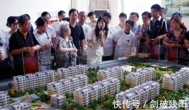 中间房|买房子,“边户房”还是“中间房”好内行人一句提醒,庆幸买对