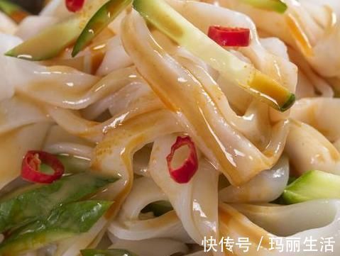 芝麻酱调稀,应该用水还是用油?教你2种做法,丝滑又香浓