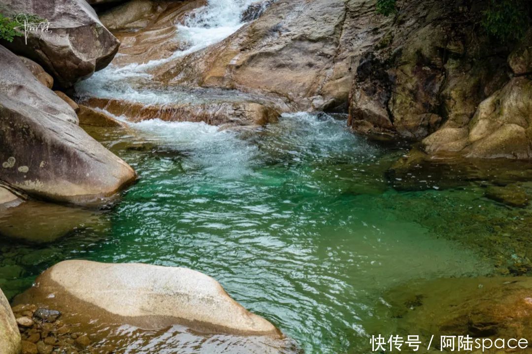 夏腊梅 游览“浙西小黄山”,这里的溪涧尤其适合在夏天玩耍