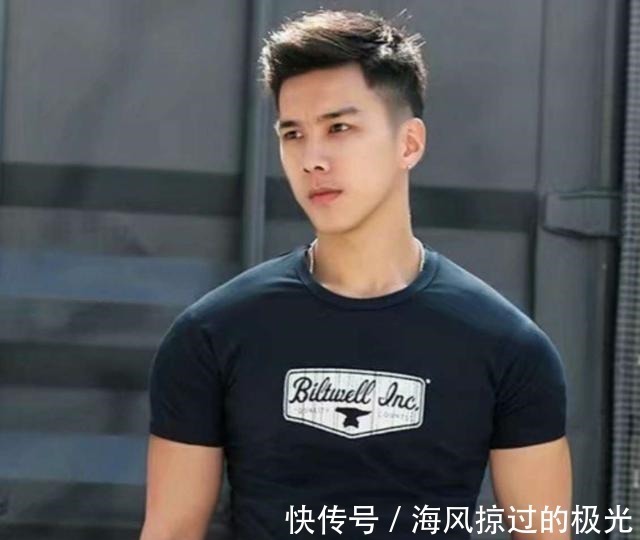 白发 为啥理发师都喜欢理“两边剪短”的发型有三个优点,建议了解下!