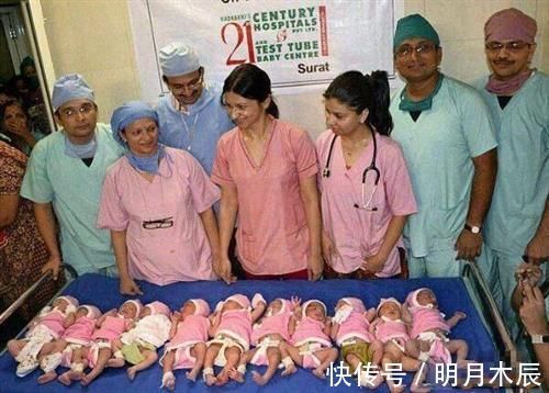 足球队|孕妇的肚子大如“牛”,一个肚子生下了一个足球队!