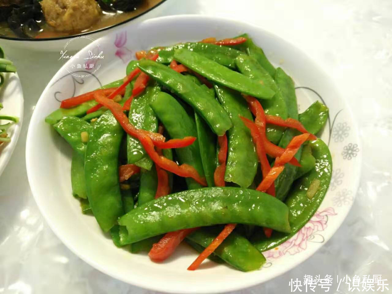 晒晒我家年夜饭,我和老妈一起做了满满一桌菜,一家人吃嗨了