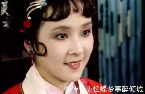 薛宝钗!薛宝钗娴雅,薛宝琴完美,薛蝌温润如玉,为啥只有薛蟠不成器?